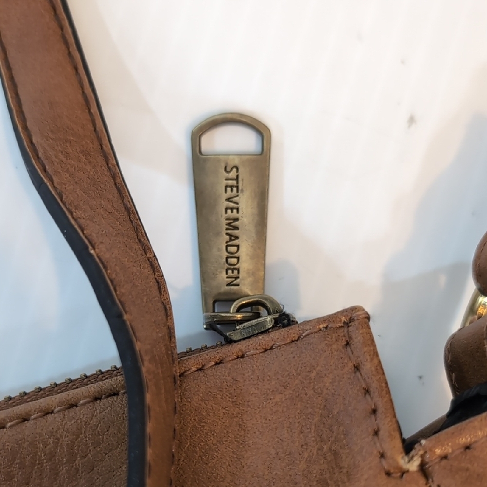 Steve Madden Brown PU Leather Crossbody Bag - Picture 4 of 16